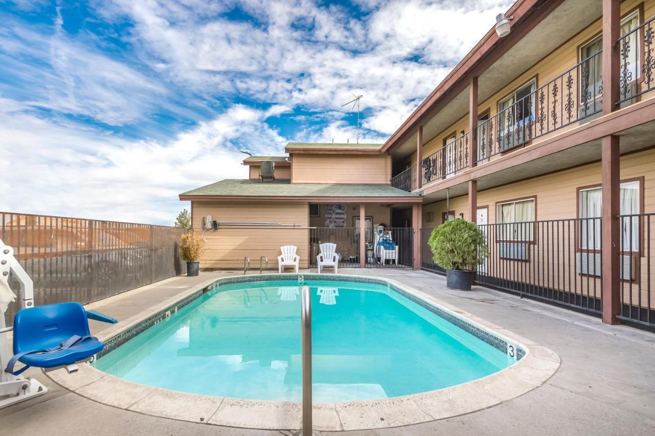 Quality Inn Victorville - Hesperia I-15 מראה חיצוני תמונה